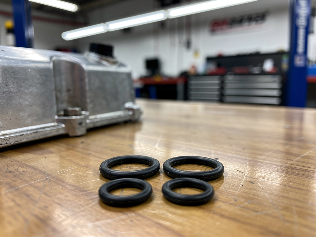 Замена уплотнительных колец свечных колодцев